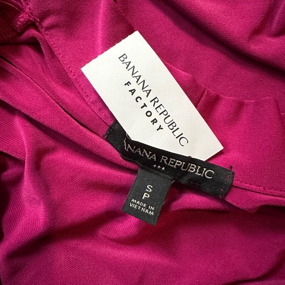 NWT. Banana Republic Factory. Sleeveless top/blouse. - Picture 7 of 8